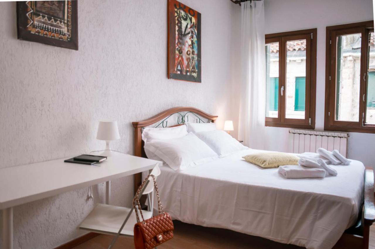 Apartament Bricola Biennale