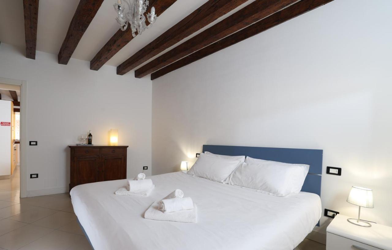 Bricola Biennale Apartment Venedig